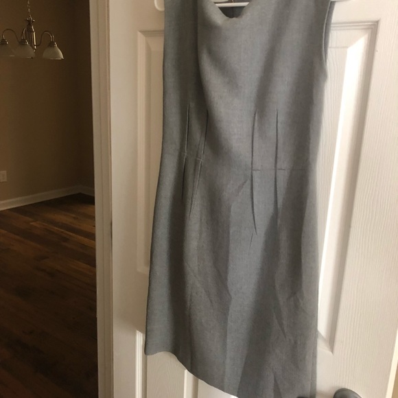 Ann Taylor dress size 2 - Picture 3 of 3